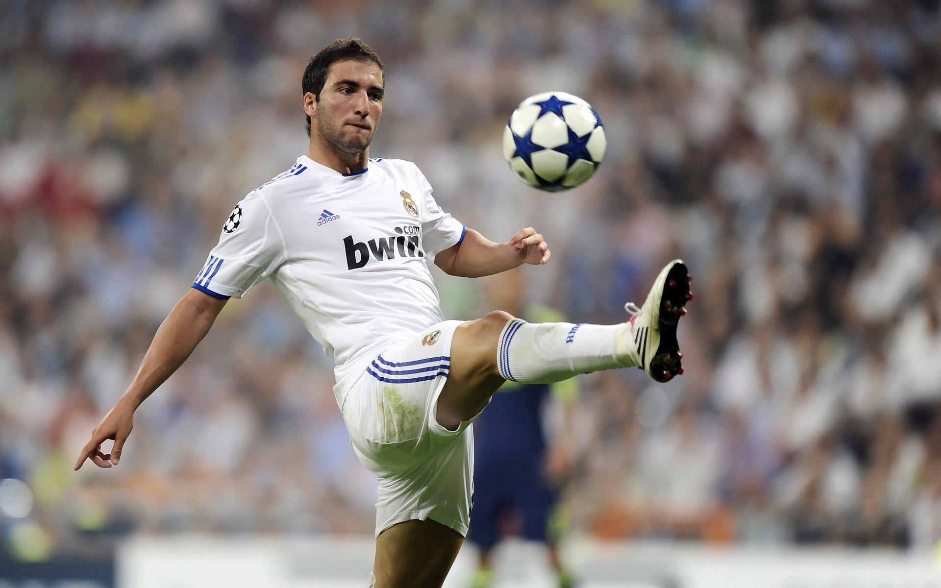 勇士击败快船库里三分准如雷,勇士打快船库里超远三分是哪一场